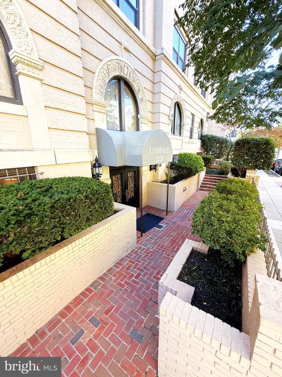 Photo - 2138 California St NW Unit 107