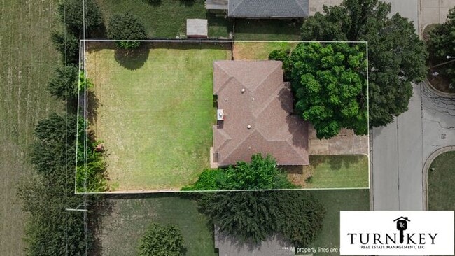 Photo - Cozy 3/2 Burleson Charmer | Wood-Burning Fireplace | 2-Car Garage | Pet-Friendly