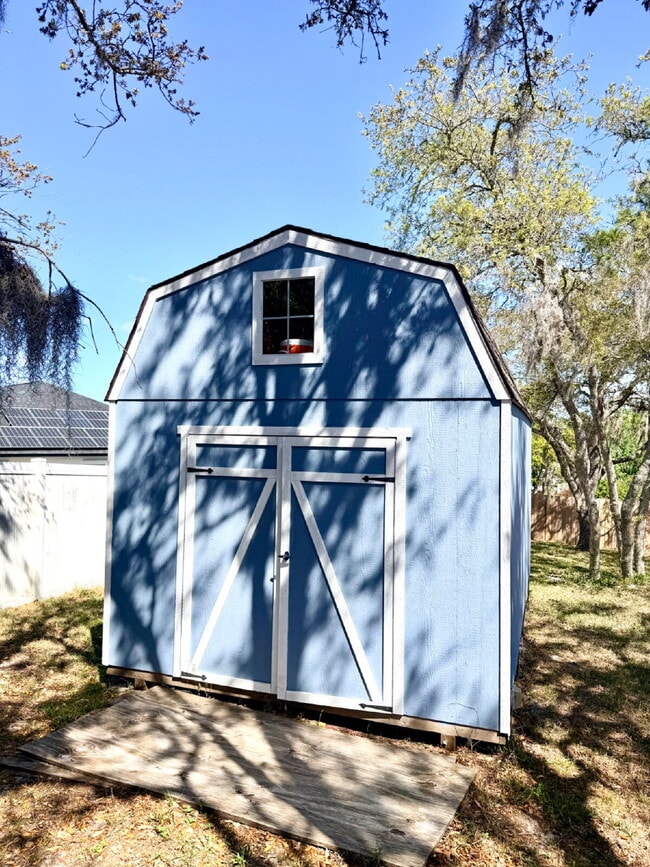 Photo - Large two Bedroom, 2 Bathroom, 2 Car Garage Home For Rent.