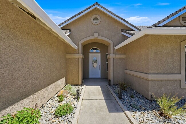 Very clean move in ready dog friendly