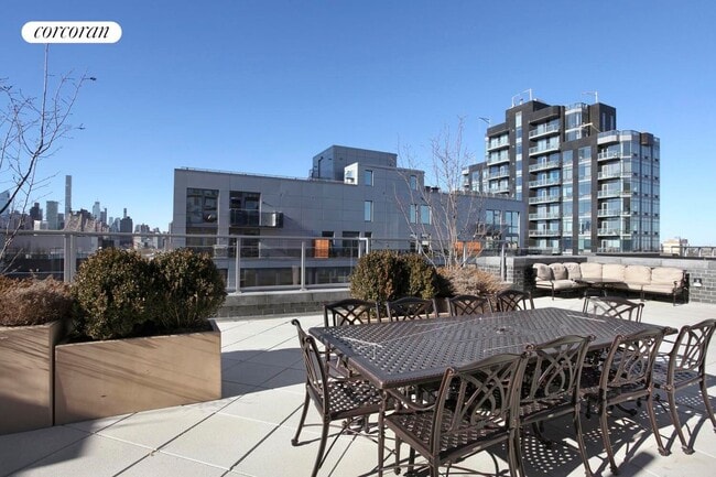 Photo - 41-18 Crescent St