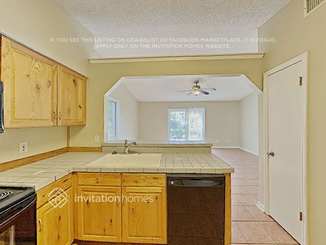 Photo - 1567 Naples Cir