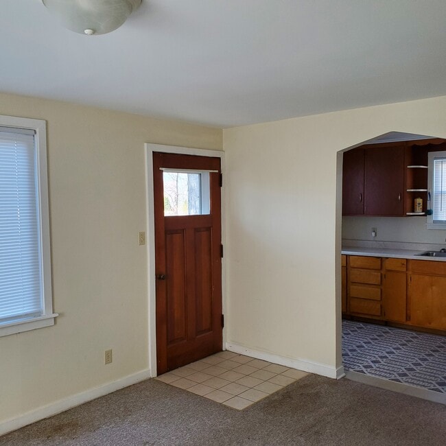 Building Photo - 223 W Division Rd Rental