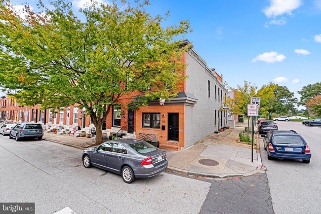 Photo - 300 S Robinson St