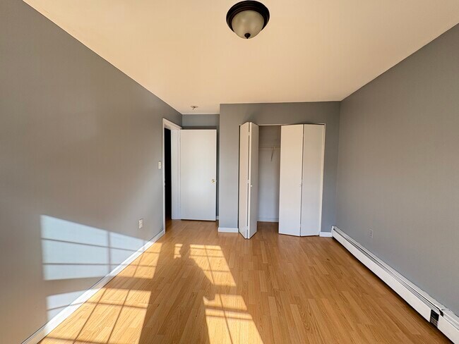 Unit 2 - 35 Fairview Ave Unit 2