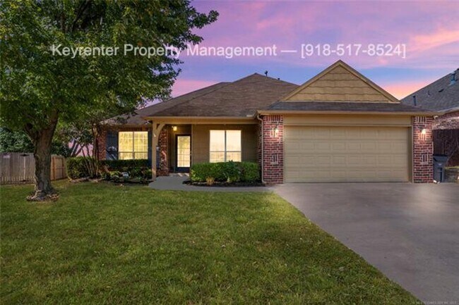 Photo - 3 Bed | 2 Bath | Jenks