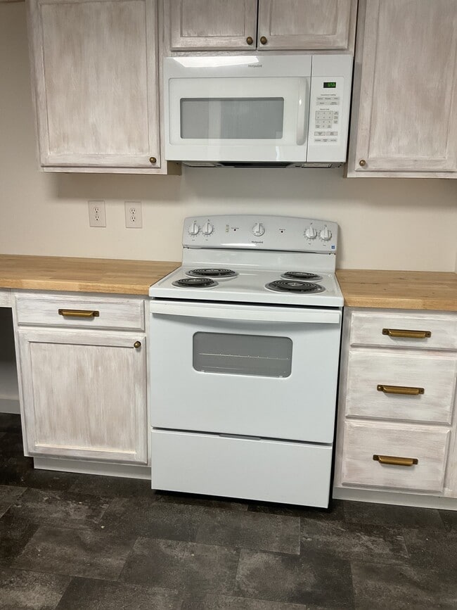 Photo - 21 Center St Unit 1B