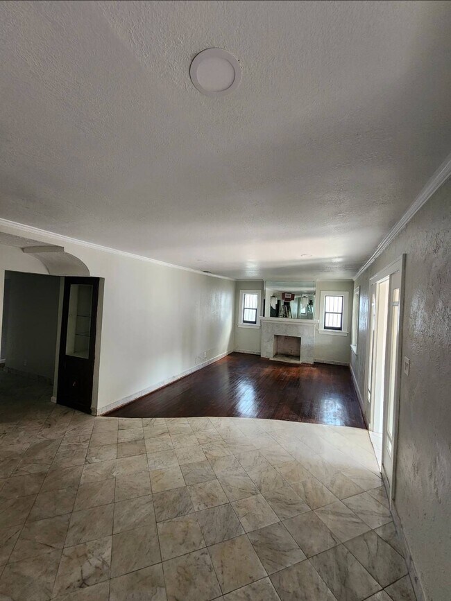 Photo - 2369 SW 17th St