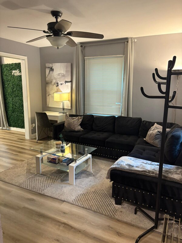 Photo - 127 Wilmington Pl SE Unidad 1