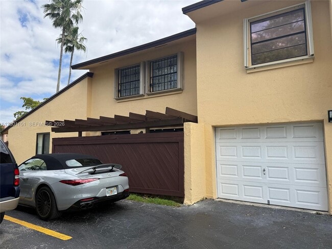 Building Photo - 6651 SW 137th Ct