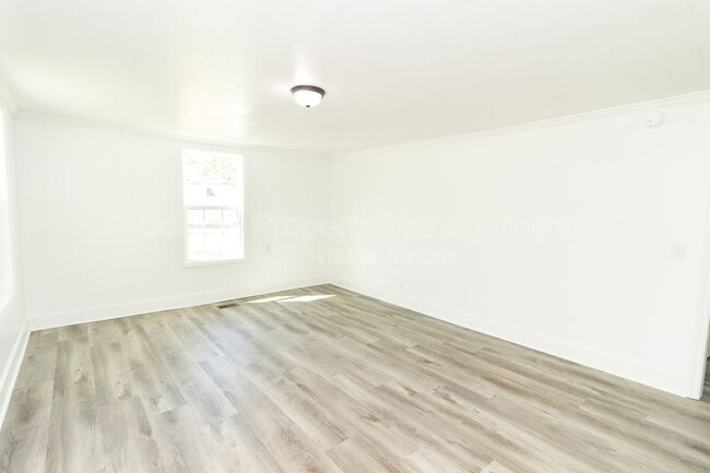 Photo - 108 Suggs St