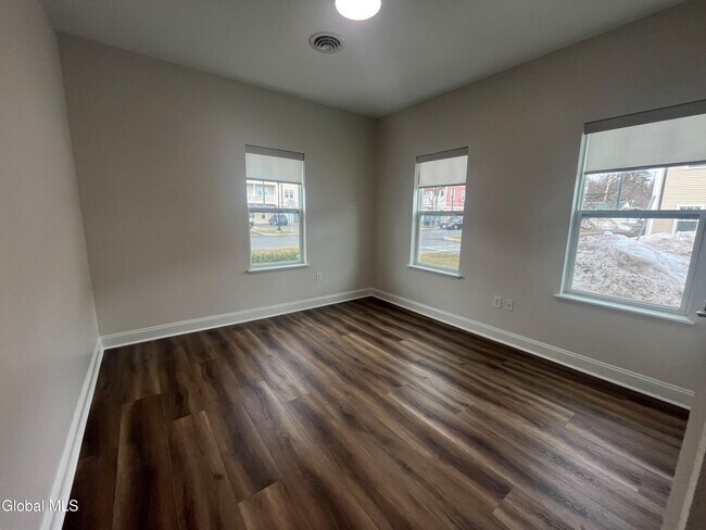 Photo - 60 Weibel Ave