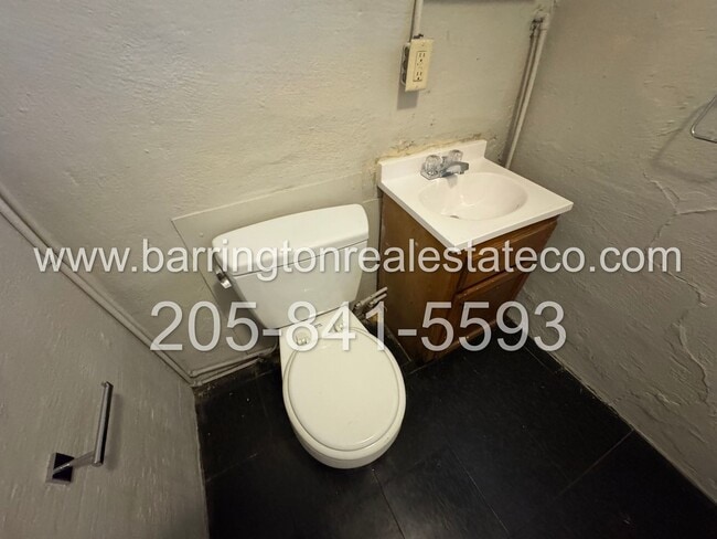 Photo - 337 Iota Ave S Unidad B