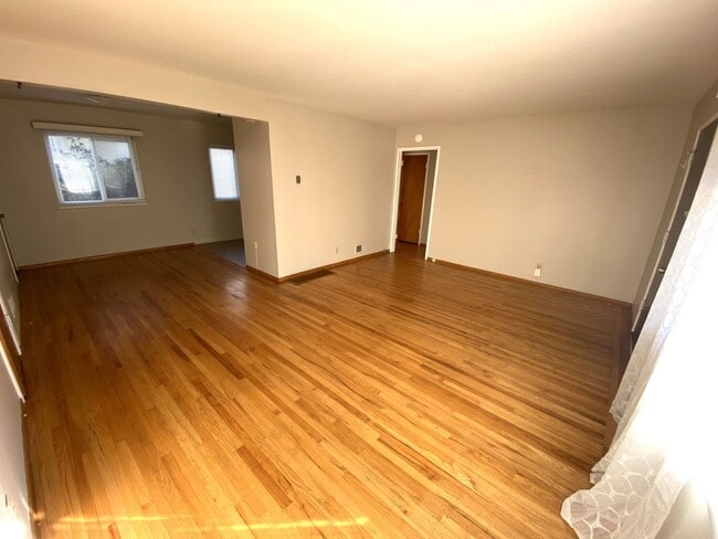 Building Photo - 2665 Virginia St Unit 2663