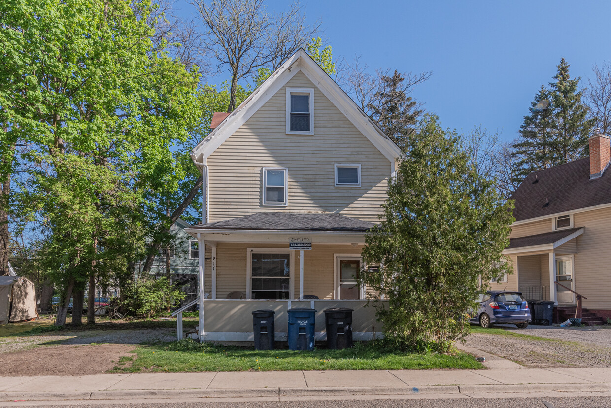 Photo - 917 Sylvan Ave (Ann Arbor, MI)