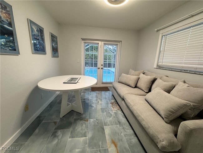 Building Photo - 3707 SE 8th Pl