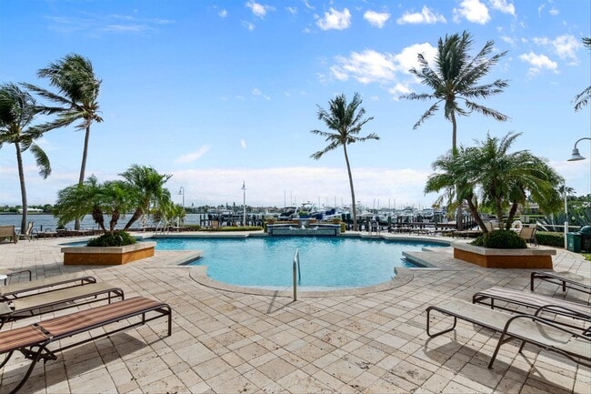 Photo - 135 Yacht Club Way Unit 104