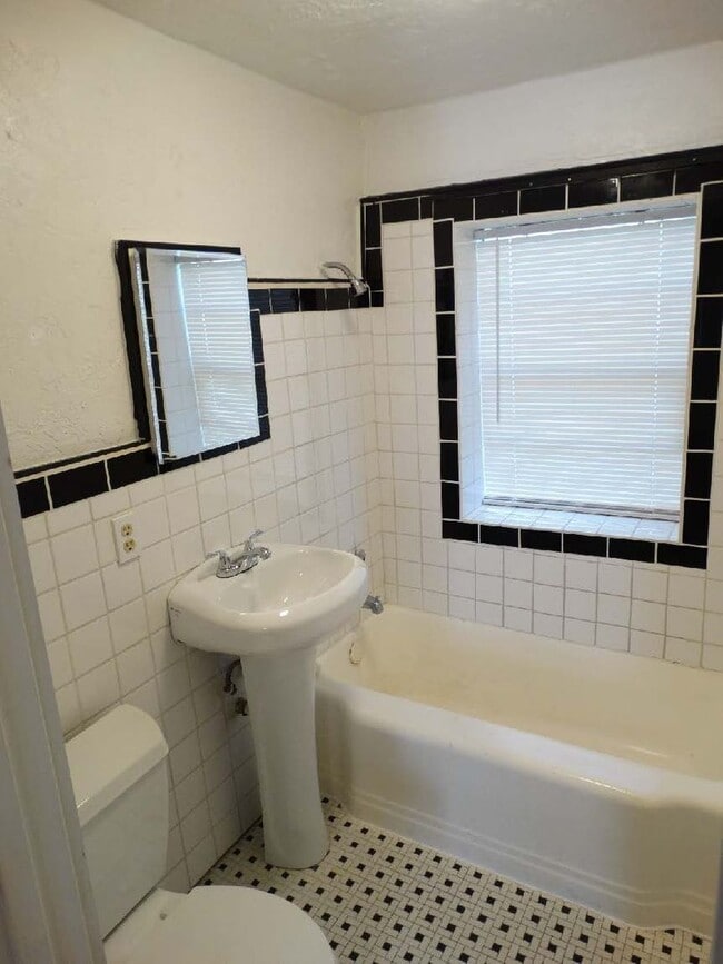 Photo - 6804 NW 13th St Unit 5C
