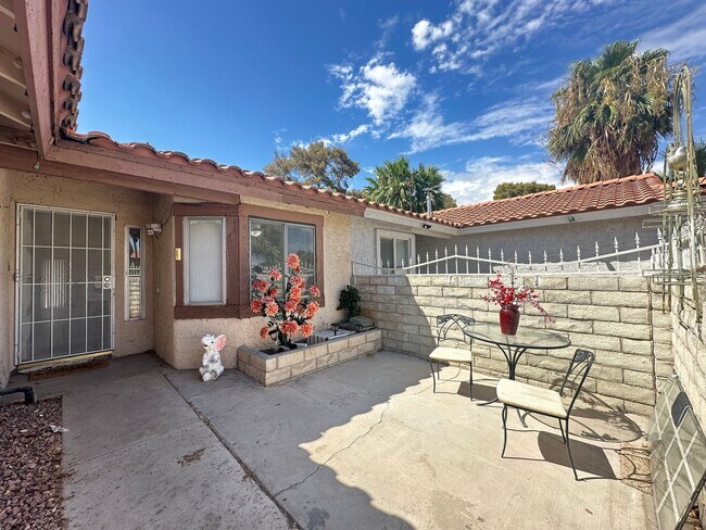 Photo - No HOA & Single Story