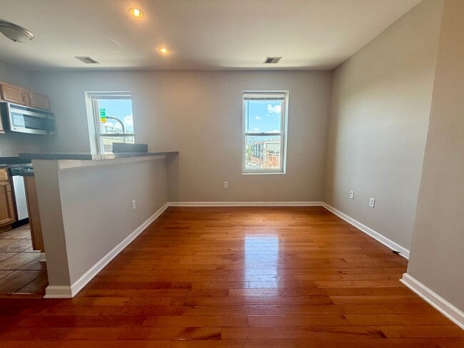 Photo - 2725 E Lehigh Ave Unidad #3