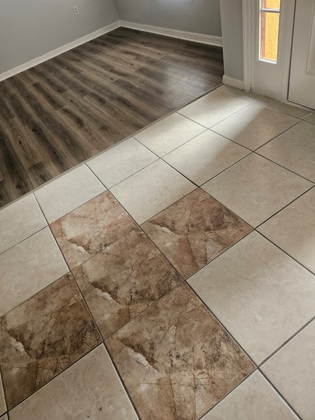 Photo - 302 Aylesbury Ct