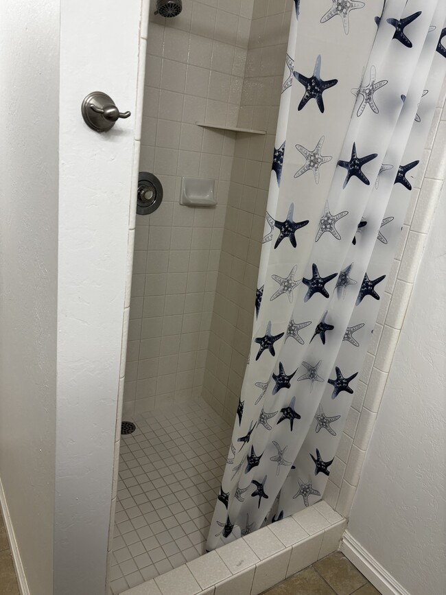 Photo - 1295 Riverview Dr Unit Basement Apt