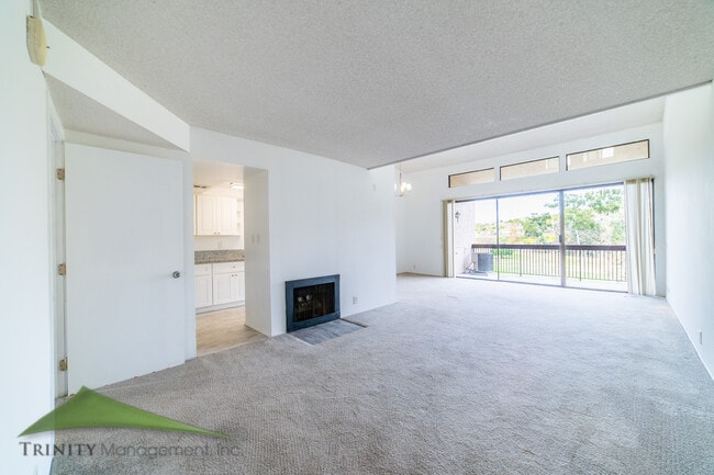 Photo - 2564 Navarra Dr