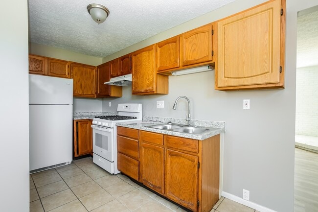 Photo - 1305 Coburg Rd