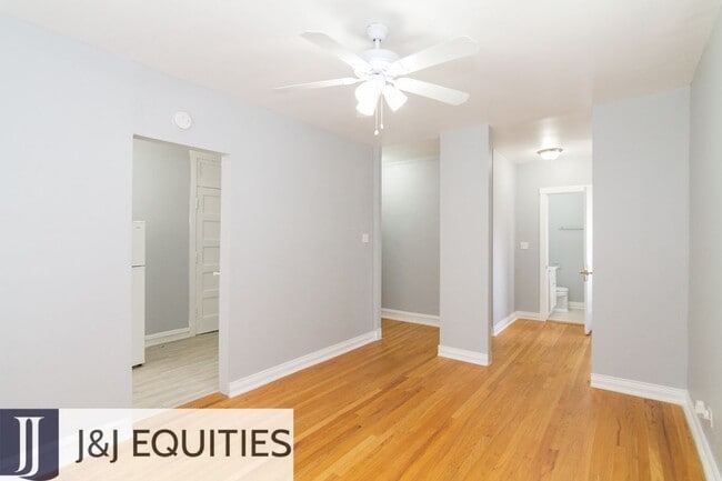 Photo - 3263 W Wrightwood Ave Unit 3R