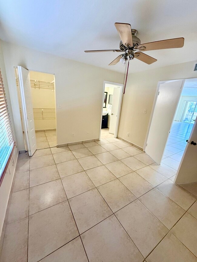 968 Coral Club Dr Unit 968