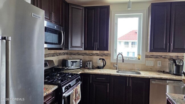 Photo - 255 Pine Dr