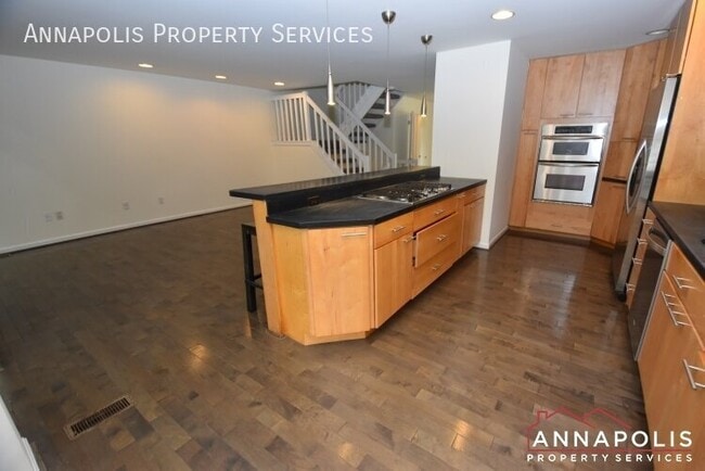 747 Trenton Ave