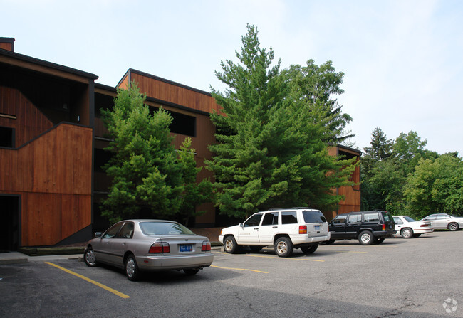 Building Photo - Treehouse North Apartments