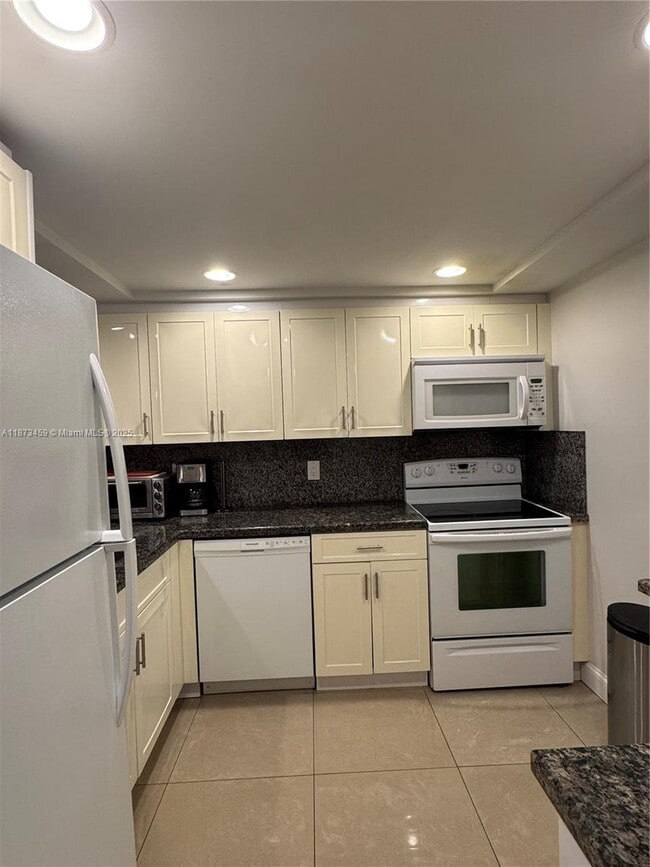 Building Photo - 2049 S Ocean Dr Unit 203 Rental