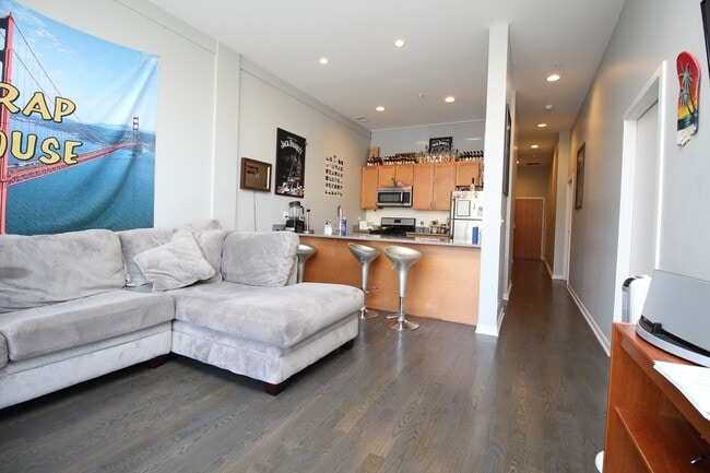 Photo - 1540 W Fullerton Ave