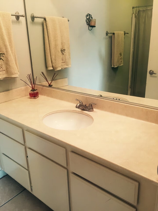 Photo - 901 N Alfred St