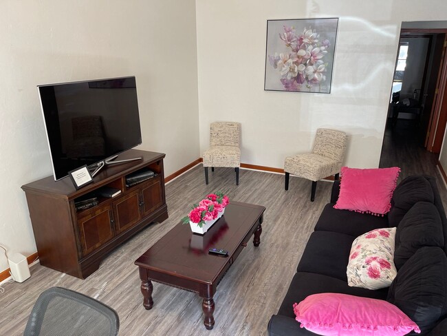 Photo - Cute 2 bedroom 1.5 bath townhome