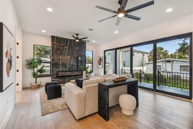 Photo - 4717 W Oklahoma Ave