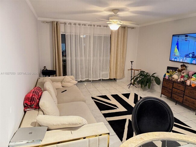 Photo - 219 NE 14th Ave Unit 404