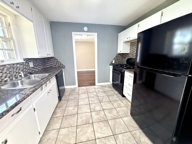 2521 NW 34th St