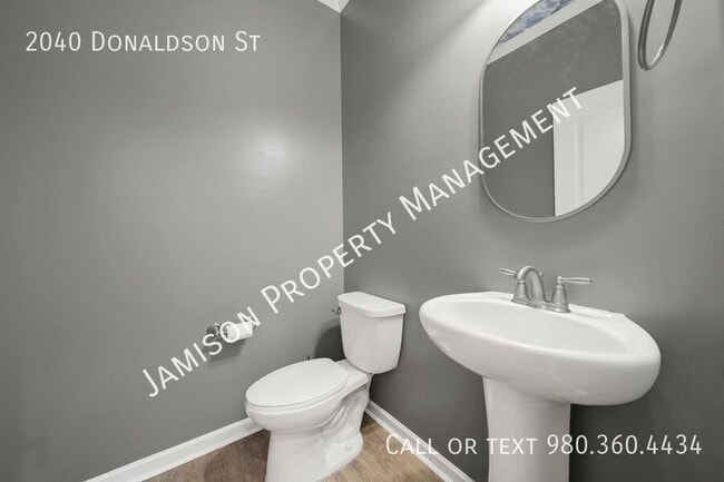 Photo - 2040 Donaldson St