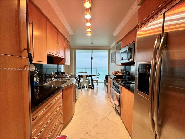 Photo - 6365 Collins Ave Unidad 2802