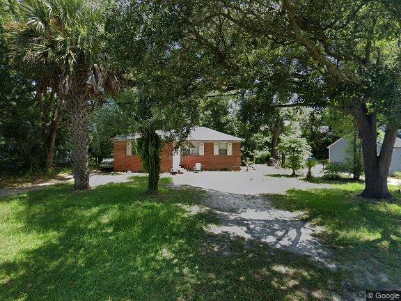 8253 Lexington Dr