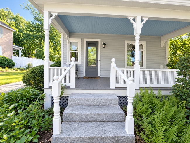 41 Cottage St