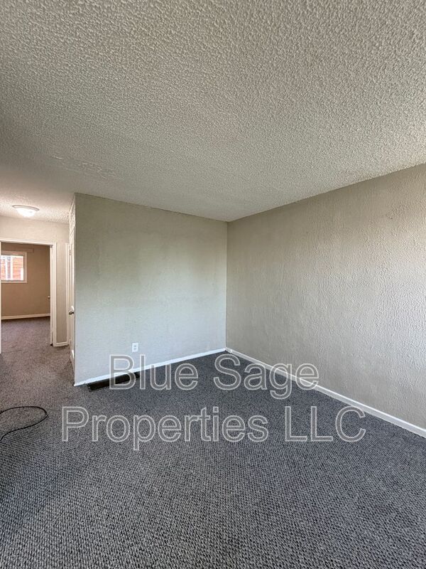 Photo - 1037 Laurel Rd