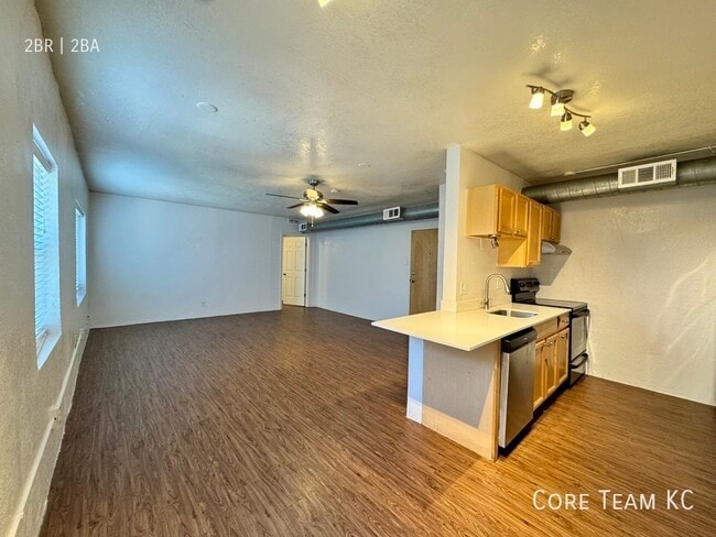 Building Photo - 629 E Armour Blvd Unit 629-3E Rental