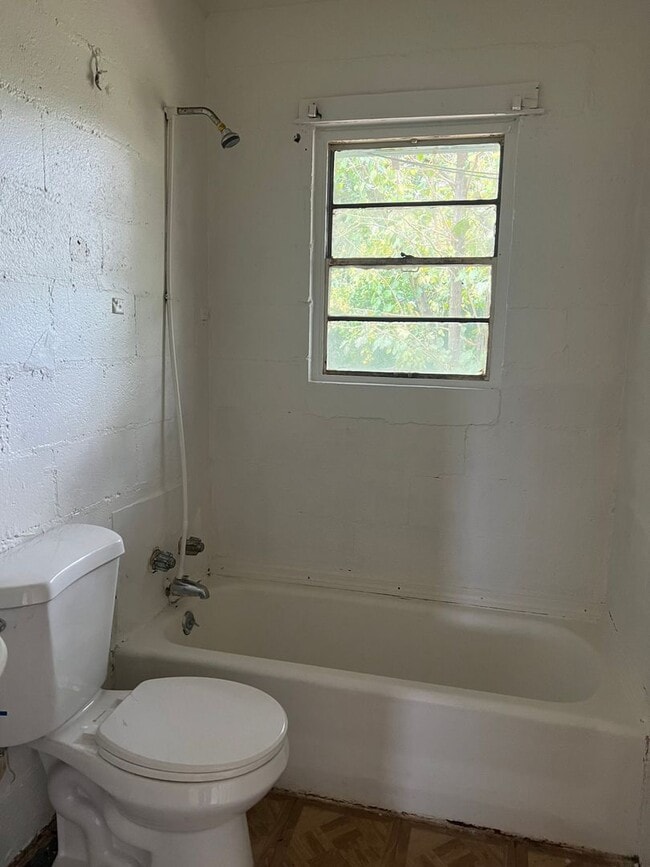 Photo - 1104 S McKinley St Unit Apt B