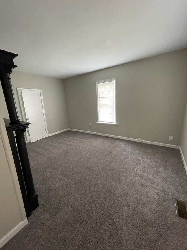 Photo - 204 E Chestnut St