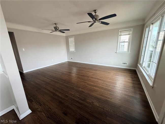 Photo - 3023 Torrington Ave