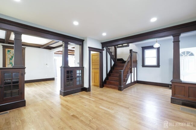 Photo - 657 Amboy Ave